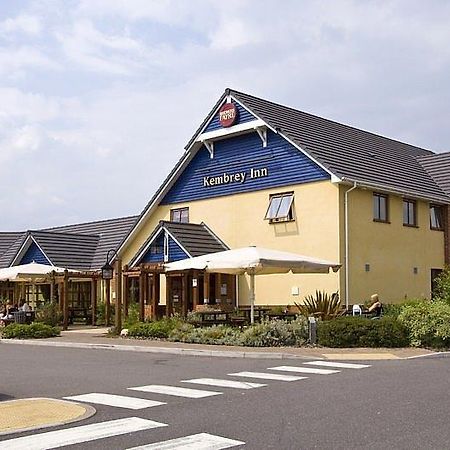 Premier Inn Swindon Central Экстерьер фото